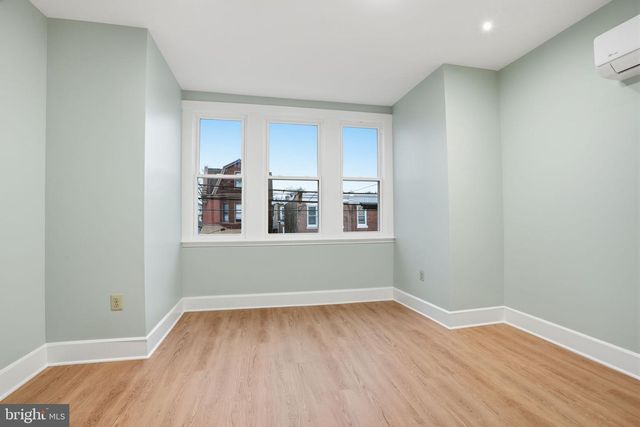 5604 2ND ST, Philadelphia, PA 19120