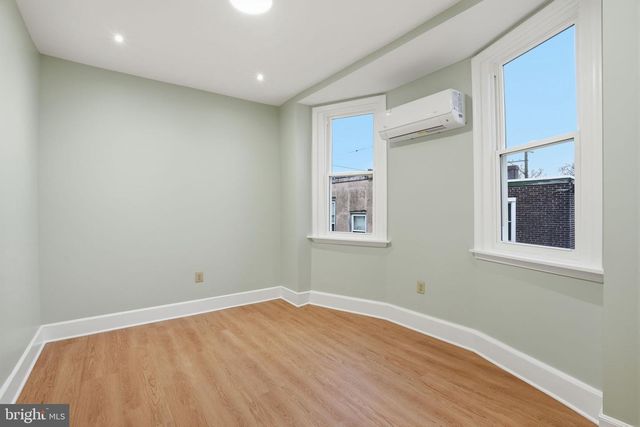 5604 2ND ST, Philadelphia, PA 19120