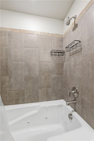 2200 Brown Bear Lane, Gentry, AR 72734