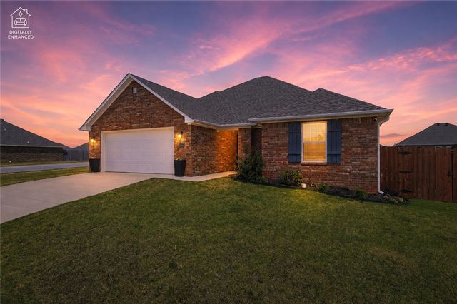 2200 Brown Bear Lane, Gentry, AR 72734