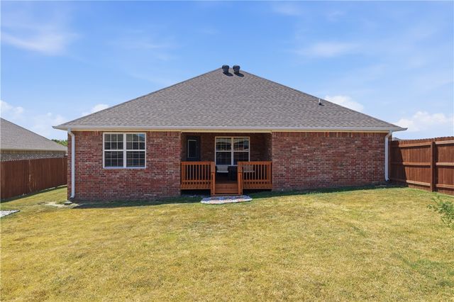 2200 Brown Bear Lane, Gentry, AR 72734