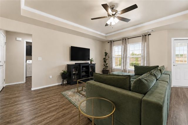 2200 Brown Bear Lane, Gentry, AR 72734