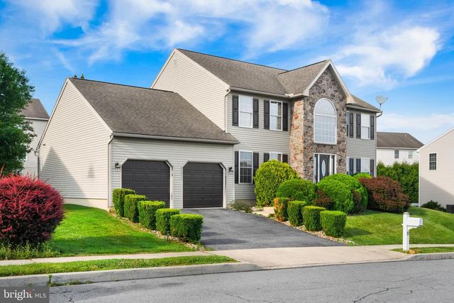 12 PROSPECT DR, Sinking Spring, PA 19608