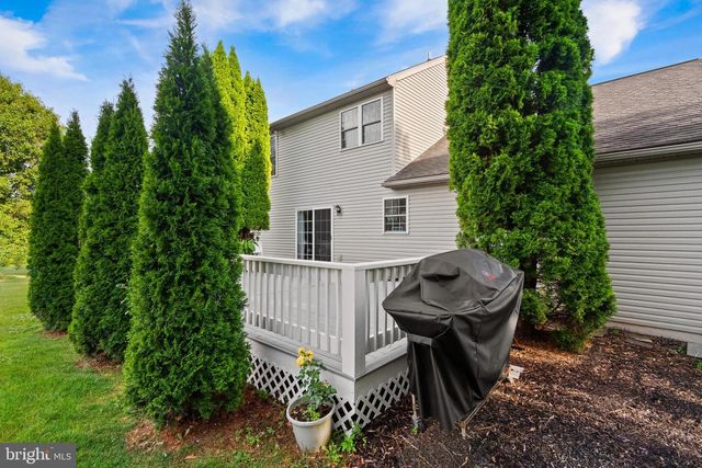 12 PROSPECT DR, Sinking Spring, PA 19608