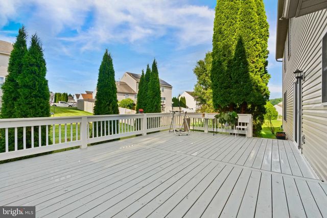 12 PROSPECT DR, Sinking Spring, PA 19608