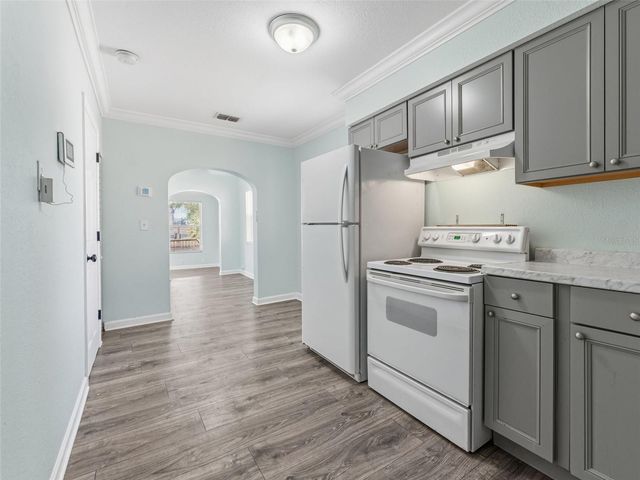 8311 N 9TH STREET, Tampa, FL 33604