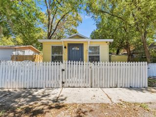 8311 N 9TH STREET, Tampa, FL 33604