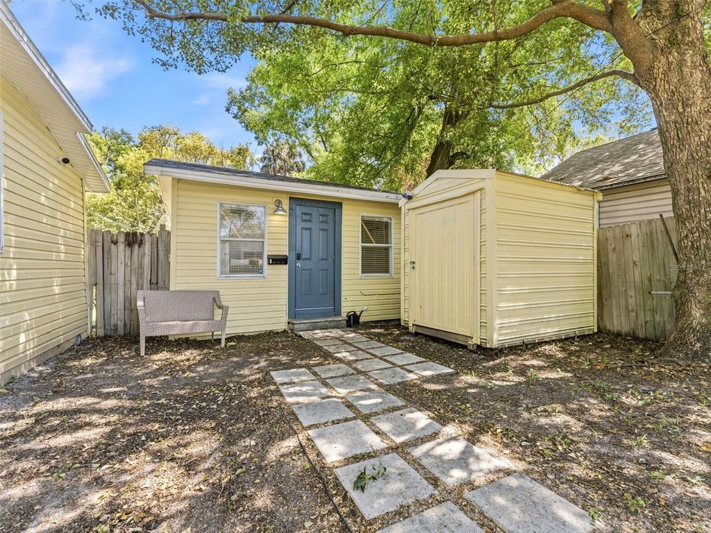 Image 20 of property listing at 8311 N 9TH STREET, Tampa, FL 33604