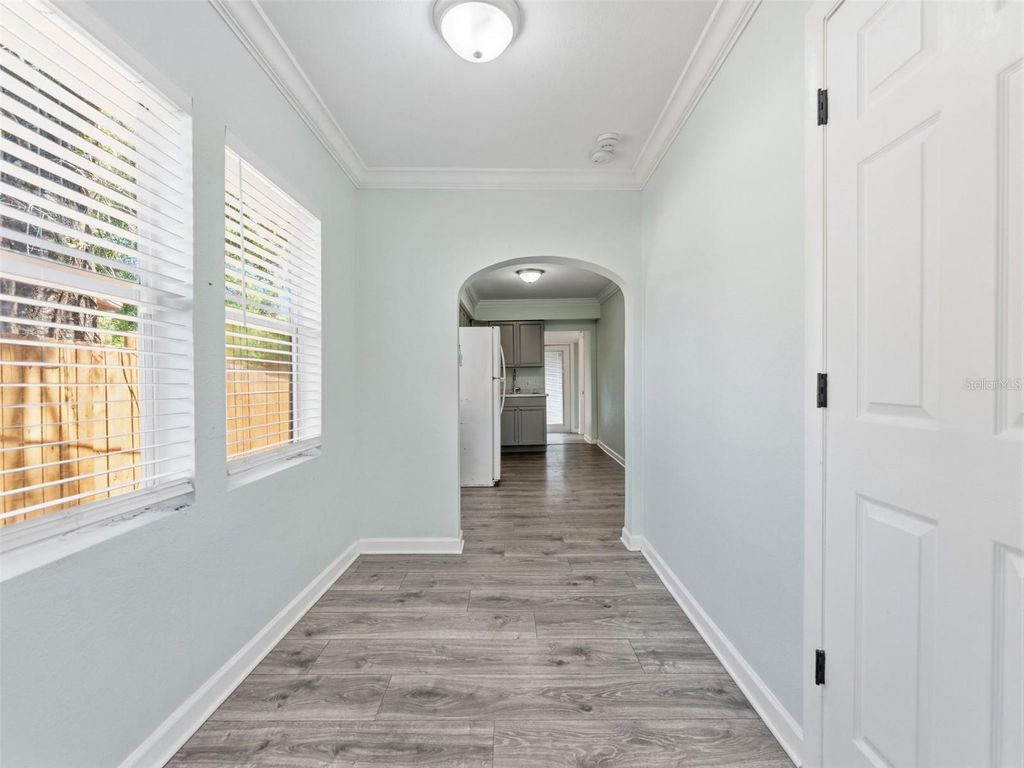 Image 8 of property listing at 8311 N 9TH STREET, Tampa, FL 33604