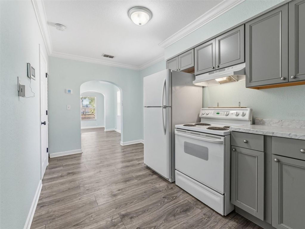 Image 10 of property listing at 8311 N 9TH STREET, Tampa, FL 33604