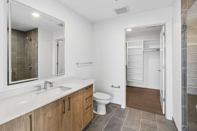 1212 Demonbreun St Apt 1613, Nashville, TN 37203