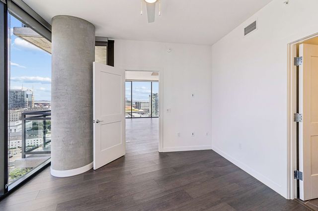 1212 Demonbreun St Apt 1613, Nashville, TN 37203