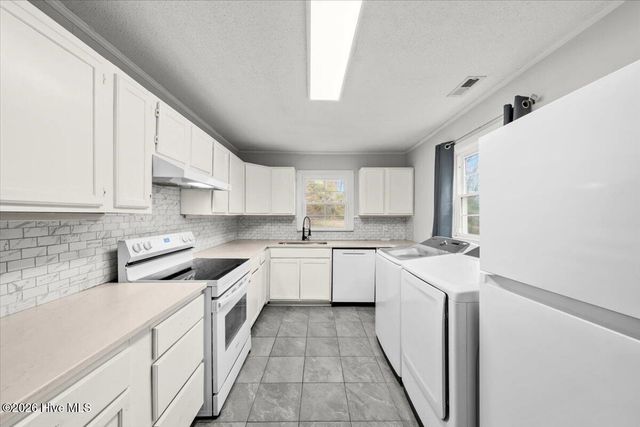 210 Brookwood Avenue, Fayetteville, NC 28301