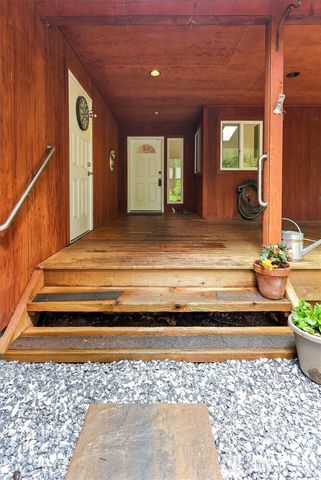 19214 Patterson Road E, Orting, WA 98360