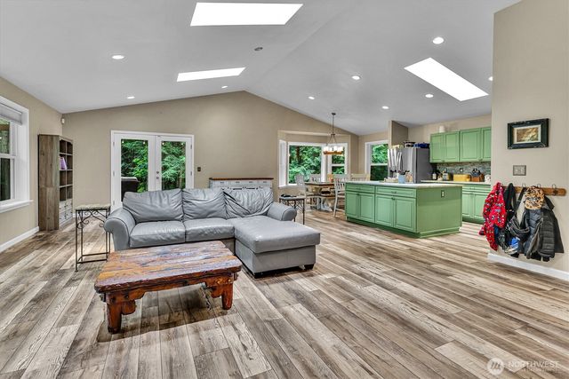 19214 Patterson Road E, Orting, WA 98360