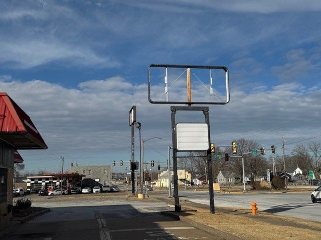 425 55TH Street, Moline, IL 61265