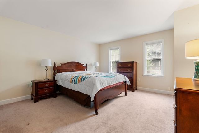 24 N Stone Mill Dr 1112, Dedham, MA 02026