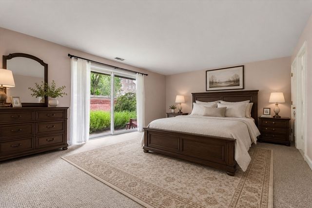 24 N Stone Mill Dr 1112, Dedham, MA 02026