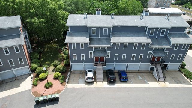 24 N Stone Mill Dr 1112, Dedham, MA 02026