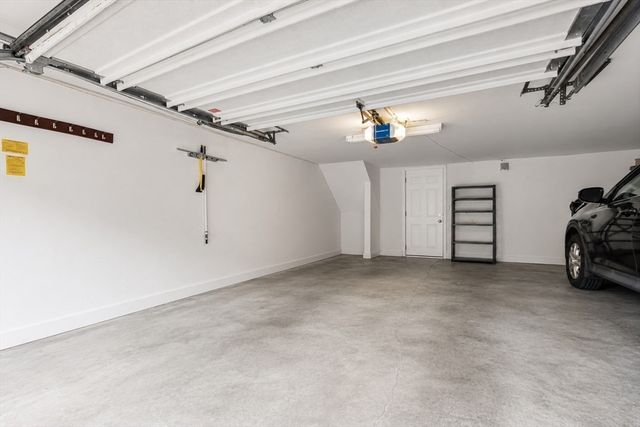 24 N Stone Mill Dr 1112, Dedham, MA 02026