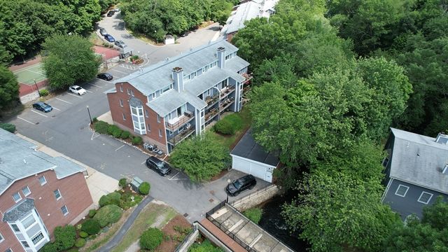 24 N Stone Mill Dr 1112, Dedham, MA 02026