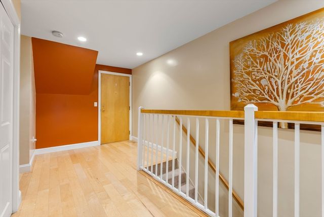 24 N Stone Mill Dr 1112, Dedham, MA 02026