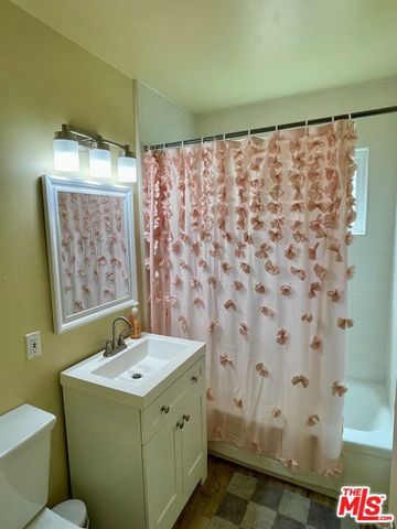 16622 Tiber Lane, Huntington Beach, CA 92647