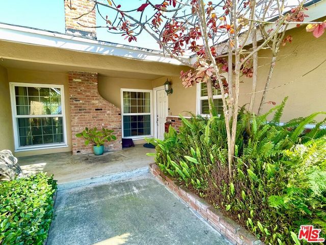 16622 Tiber Lane, Huntington Beach, CA 92647