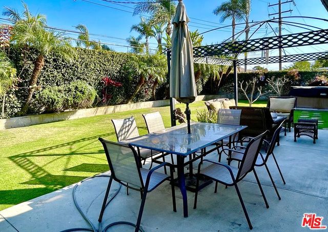 16622 Tiber Lane, Huntington Beach, CA 92647