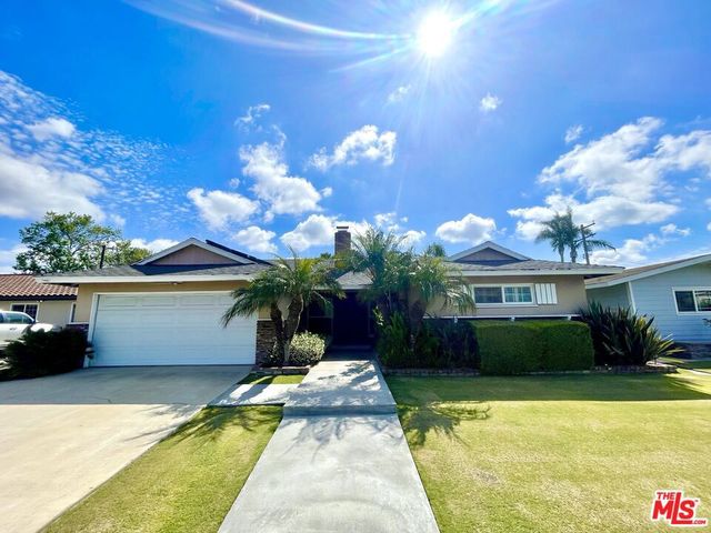 16622 Tiber Lane, Huntington Beach, CA 92647