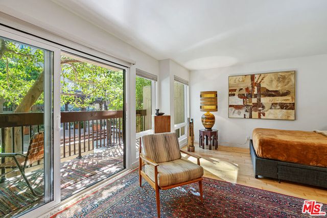 950 N Kings Road 106, West Hollywood, CA 90069
