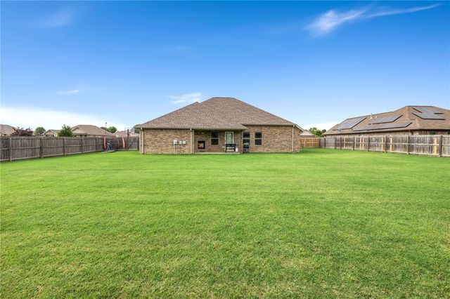 707 Sedgwick Drive, Prairie Grove, AR 72753