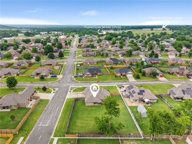 707 Sedgwick Drive, Prairie Grove, AR 72753