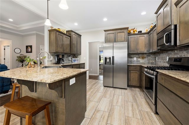 707 Sedgwick Drive, Prairie Grove, AR 72753