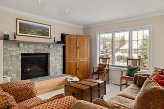 646 Topnotch Dr # B, Stowe, VT 05672