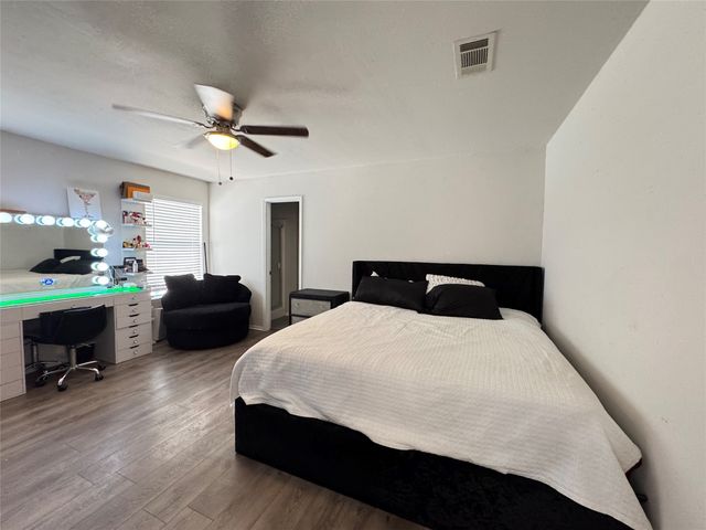 4372 Onyx Drive, Carrollton, TX 75010