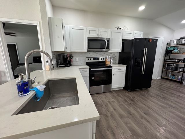 4372 Onyx Drive, Carrollton, TX 75010