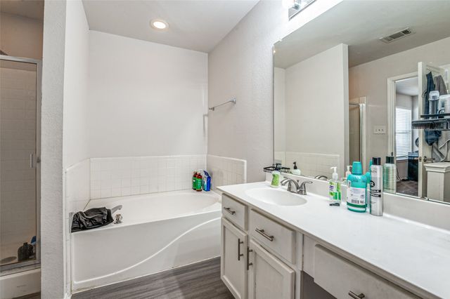 4372 Onyx Drive, Carrollton, TX 75010