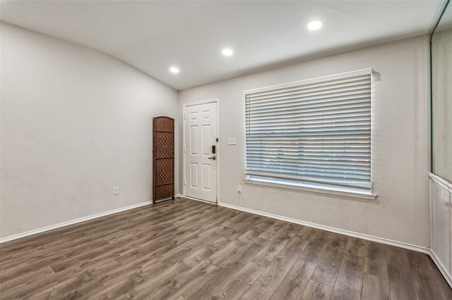 4372 Onyx Drive, Carrollton, TX 75010