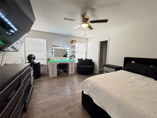 4372 Onyx Drive, Carrollton, TX 75010