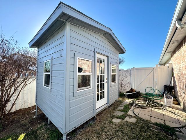 4372 Onyx Drive, Carrollton, TX 75010