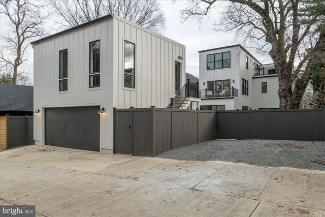 3709 BRANDYWINE ST NW, Washington, DC 20016