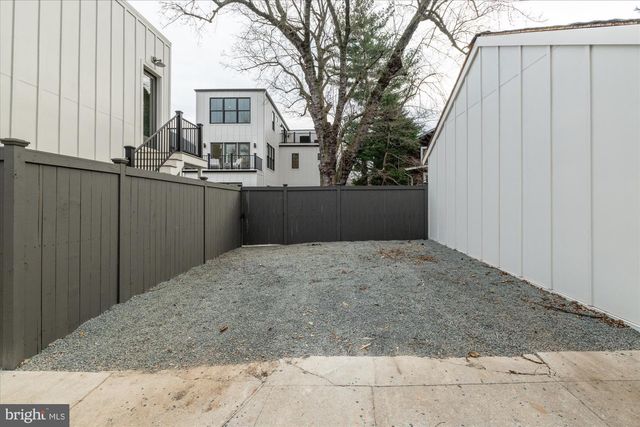 3709 BRANDYWINE ST NW, Washington, DC 20016