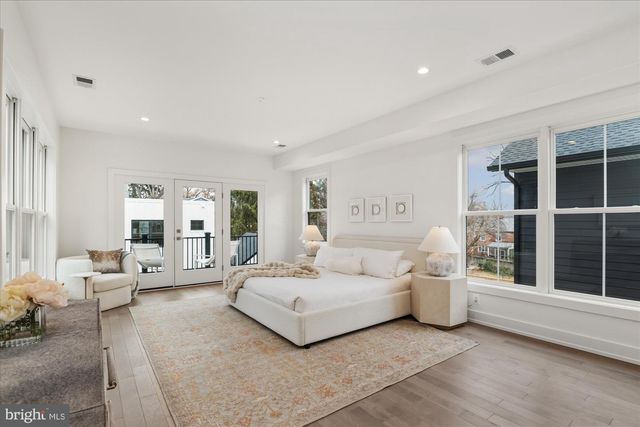 3709 BRANDYWINE ST NW, Washington, DC 20016