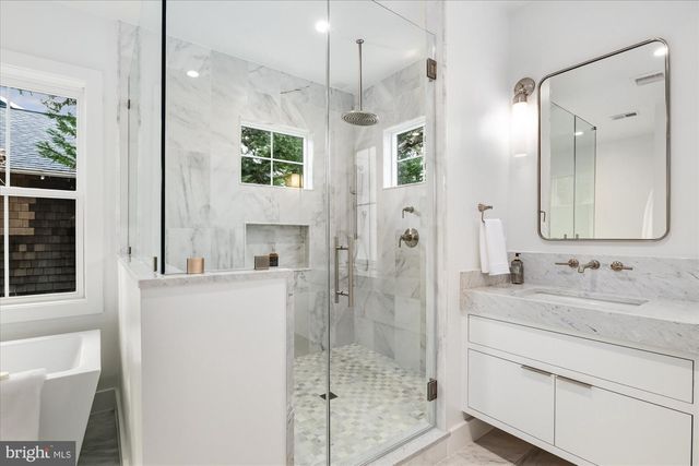 3709 BRANDYWINE ST NW, Washington, DC 20016