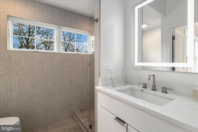 3709 BRANDYWINE ST NW, Washington, DC 20016