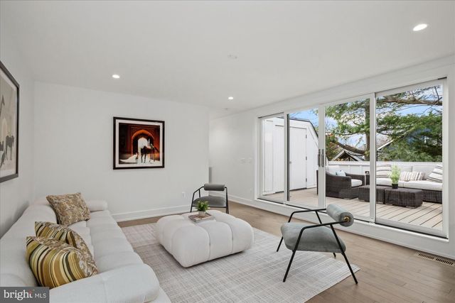 3709 BRANDYWINE ST NW, Washington, DC 20016