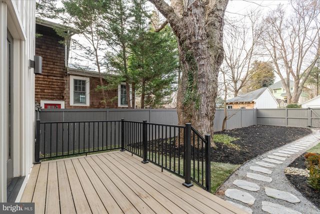 3709 BRANDYWINE ST NW, Washington, DC 20016