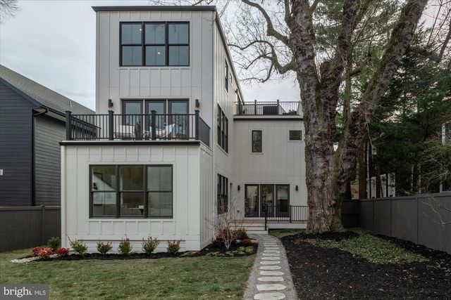 3709 BRANDYWINE ST NW, Washington, DC 20016