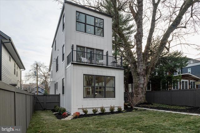 3709 BRANDYWINE ST NW, Washington, DC 20016